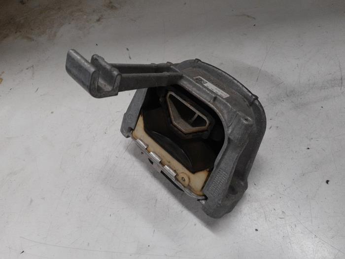Used Engine mount Volkswagen Golf VII (AUA) 1.4 TSI BlueMotion Technology 125 16V Price € 40,00 Margin scheme offered by A.T.S. van de Wiel