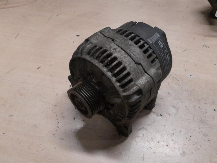 Used Dynamo Alfa Romeo 156 (932) 2.5 V6 24V Price € 70,00 Margin scheme offered by A.T.S. van de Wiel