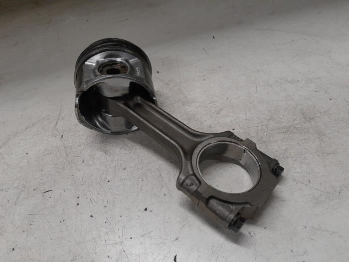 Piston d'un Alfa Romeo Giulietta (940) 2.0 JTDm 16V 140 2012