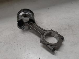 Piston d'un Alfa Romeo Giulietta (940) 2.0 JTDm 16V 140 2012