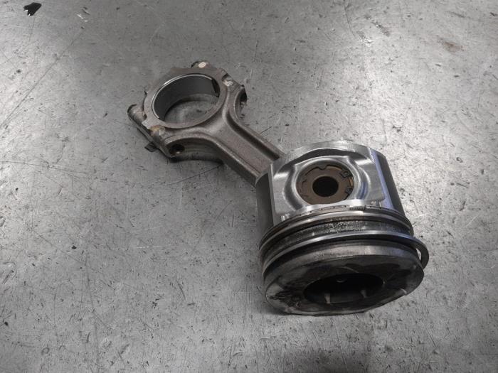 Used Piston Alfa Romeo 156 Sportwagon (932) 1.9 JTD 16V Price € 40,00 Margin scheme offered by A.T.S. van de Wiel