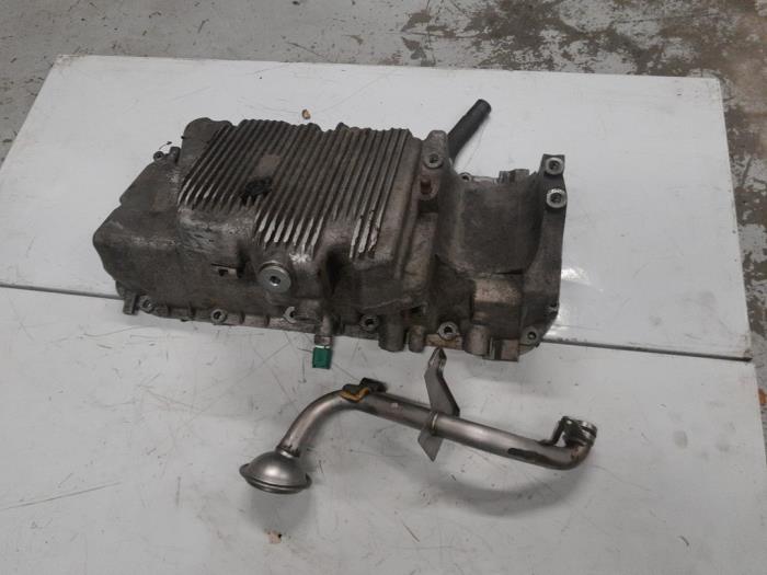 Usagé Couvercle carter Alfa Romeo 156 Sportwagon (932) 2.4 JTD 20V Prix € 235,00 Règlement à la marge proposé par A.T.S. van de Wiel