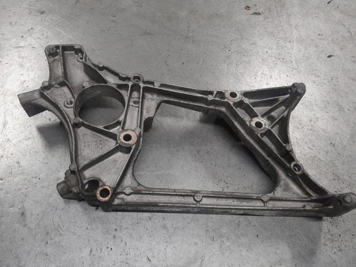 Usagé Support dynamo bas Mercedes Vito (447.6) 2.2 114 CDI 16V Prix € 65,00 Règlement à la marge proposé par A.T.S. van de Wiel