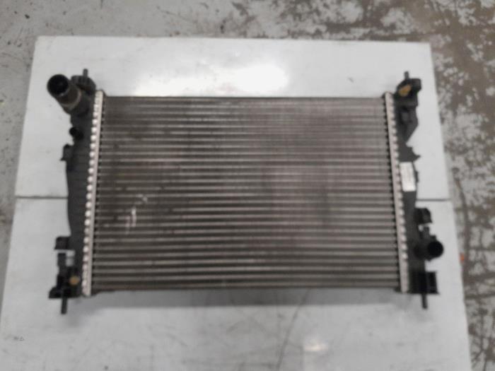 Used Radiator Alfa Romeo Giulietta (940) 1.4 TB 16V MultiAir Price € 45,00 Margin scheme offered by A.T.S. van de Wiel