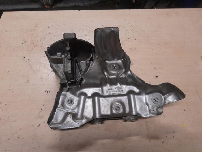 Used Engine mount Opel Vivaro 2.0 CDTI Price € 45,00 Margin scheme offered by A.T.S. van de Wiel