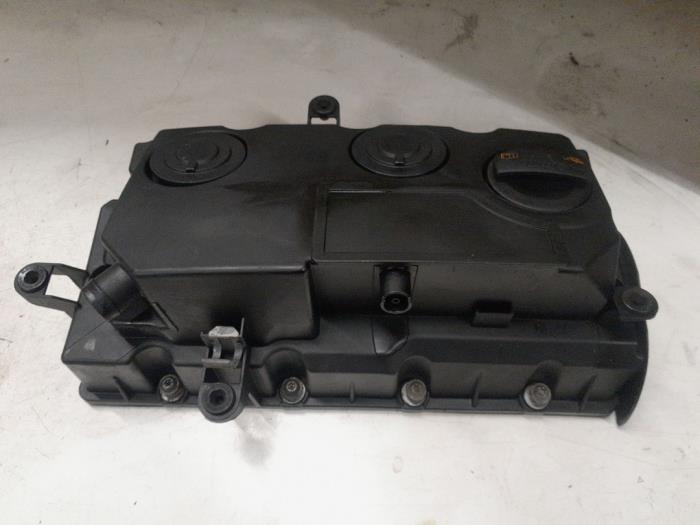Gebrauchte Ventildeckel Volkswagen Eos (1F7/F8) 2.0 TDI DPF Preis € 40,00 Margenregelung angeboten von A.T.S. van de Wiel