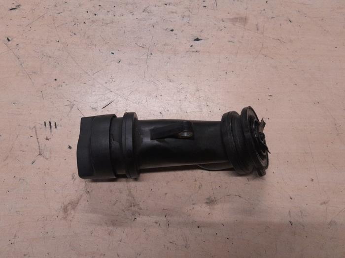 Gebrauchte Öl Füllrohr Mercedes Vito (639.6) 3.0 122 CDI V6 24V Preis € 20,00 Margenregelung angeboten von A.T.S. van de Wiel