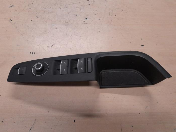 Usados Interruptor combinado de ventanillas Alfa Romeo Stelvio (949) 2.0 T 16V Q4 Precio € 190,00 Norma de margen ofrecido por A.T.S. van de Wiel