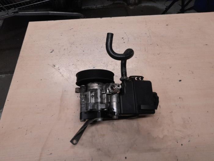 Usagé Pompe direction assistée Mercedes Vito (639.6) 2.2 116 CDI 16V Euro 5 Prix € 120,00 Règlement à la marge proposé par A.T.S. van de Wiel