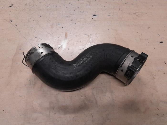 Gebrauchte Intercooler Schlauch Mercedes Vito (639.6) 2.2 116 CDI 16V Euro 5 Preis € 25,00 Margenregelung angeboten von A.T.S. van de Wiel