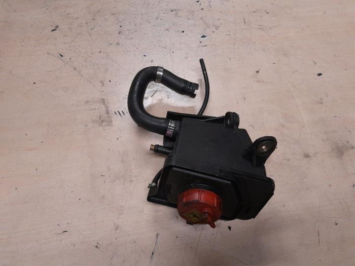 Begagnade Styrservotank Alfa Romeo GT (937) 2.0 JTS 16V Pris € 35,00 Marginaltabell erbjuds av A.T.S. van de Wiel