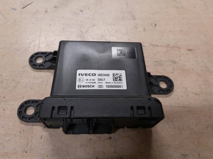 Używane Modul gateway Iveco New Daily VI 35C18,35S18,40C18,50C18,60C18,65C18,70C18 Cena € 85,00 Procedura marży oferowane przez A.T.S. van de Wiel