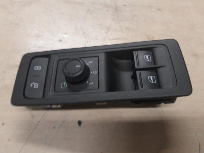 Usados Interruptor combinado de ventanillas Volkswagen Transporter/Caravelle T6 2.0 TSI Precio € 145,00 Norma de margen ofrecido por A.T.S. van de Wiel