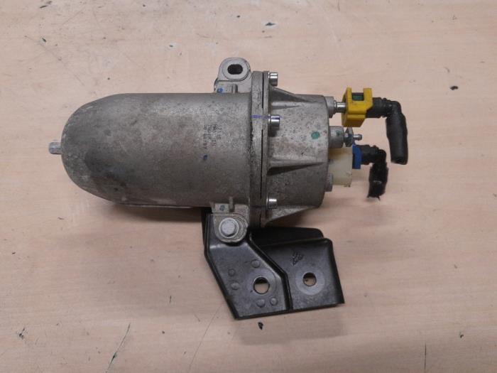 Gebrauchte Kraftstofffiltergehäuse Peugeot Boxer (U9) 2.0 BlueHDi 130 Preis € 65,00 Margenregelung angeboten von A.T.S. van de Wiel