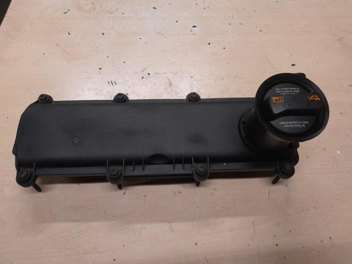 Gebrauchte Ventildeckel Volkswagen Golf Plus (5M1/1KP) Preis € 45,00 Margenregelung angeboten von A.T.S. van de Wiel