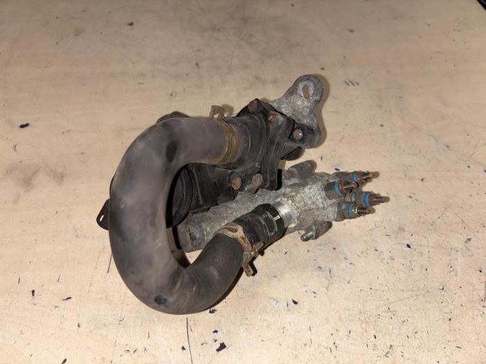 Begagnade Extra vattenpump Opel Movano 2.3 CDTi 16V FWD Pris € 45,00 Marginaltabell erbjuds av A.T.S. van de Wiel