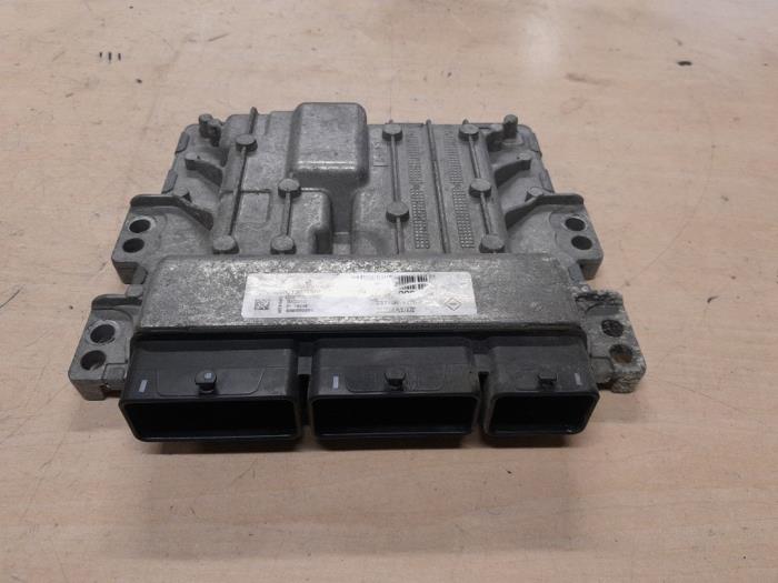 Used Engine management computer Renault Master III (FV) 2.3 dCi 125 16V FWD Price € 235,00 Margin scheme offered by A.T.S. van de Wiel