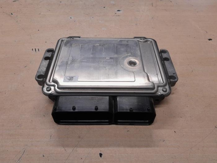 Engine management computer from a Alfa Romeo 159 Sportwagon (939BX) 1.8 TBi 16V 2011
