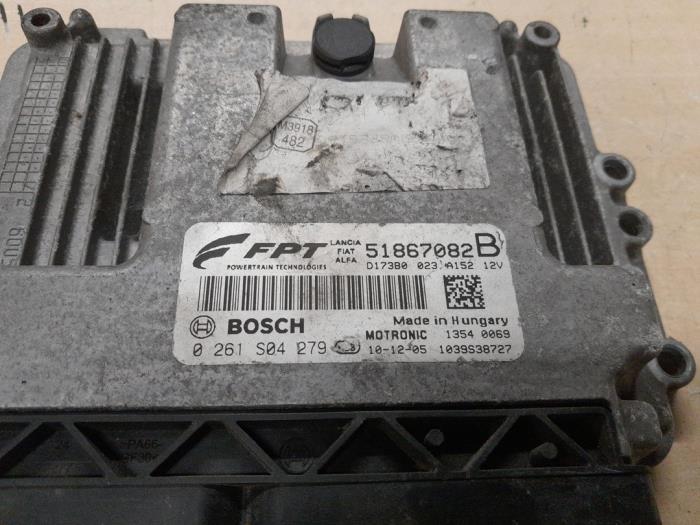 Engine management computer from a Alfa Romeo 159 Sportwagon (939BX) 1.8 TBi 16V 2011