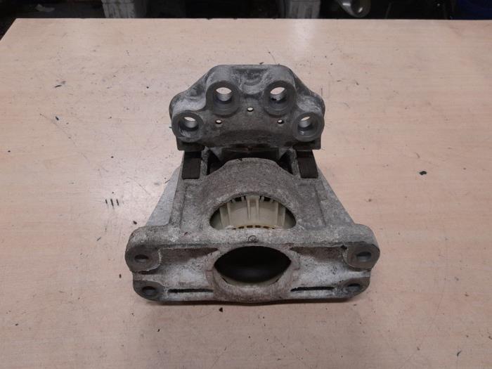 Used Engine mount Ford Transit Custom 2.0 TDCi 16V Eco Blue 130 Price € 30,00 Margin scheme offered by A.T.S. van de Wiel