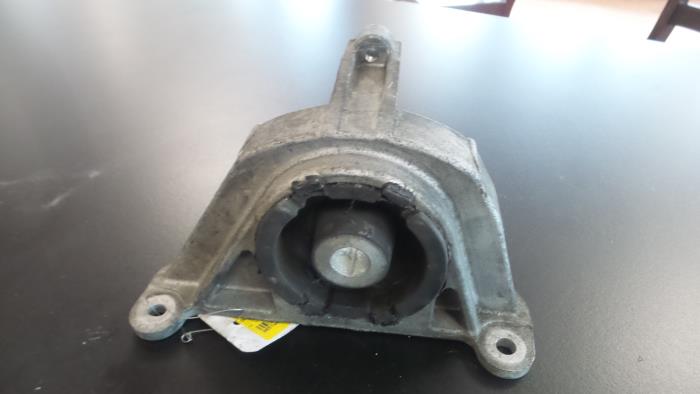 Used Engine mount Fiat Doblo Cargo (223) 1.3 JTD 16V Multijet Price € 35,00 Margin scheme offered by A.T.S. van de Wiel