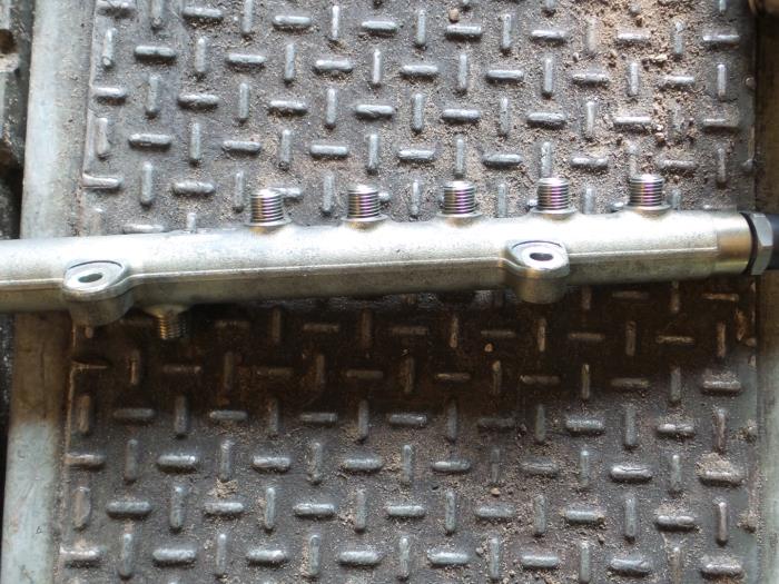 Usagé Système d'injection Alfa Romeo 156 Sportwagon (932) 2.4 JTD 20V Prix € 90,00 Règlement à la marge proposé par A.T.S. van de Wiel