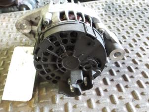 Dynamo från en Alfa Romeo Giulietta (940) 2.0 JTDm 16V 140 2012