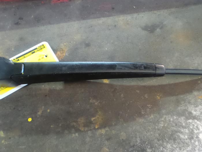 Rear wiper arm from a Volkswagen UP 2014