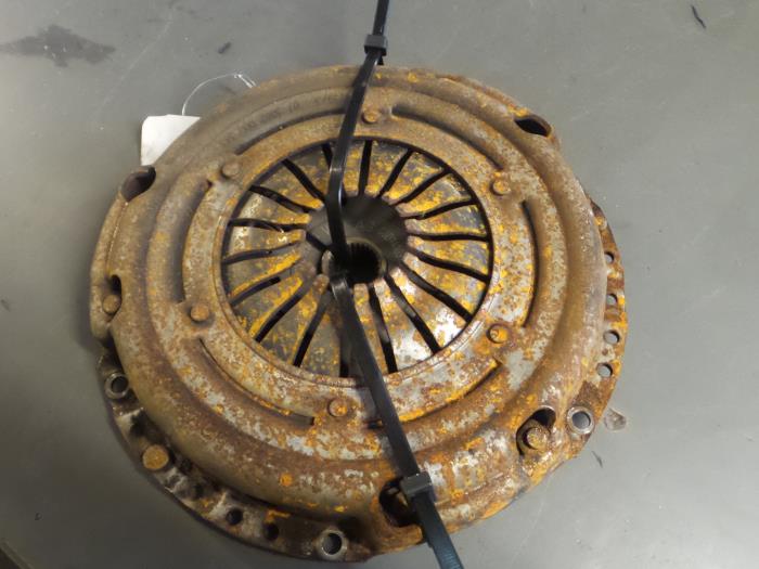 Used Clutch kit (complete) Seat Ibiza IV SC (6J1) 1.2 12V Price € 75,00 Margin scheme offered by A.T.S. van de Wiel