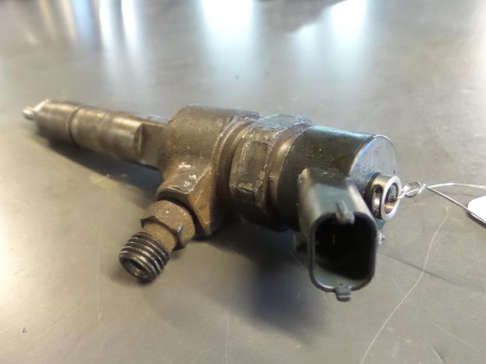 Usagé Injecteur (diesel) Alfa Romeo 156 Prix € 75,00 Règlement à la marge proposé par A.T.S. van de Wiel