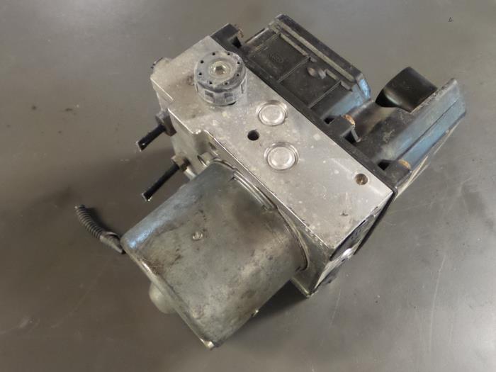 Usagé Bloc ABS Alfa Romeo 147 (937) 2.0 Twin Spark 16V Prix € 145,00 Règlement à la marge proposé par A.T.S. van de Wiel