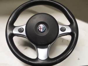 Usados Airbag izquierda (volante) Alfa Romeo 159 (939AX) 2.2 JTS 16V Precio € 115,00 Norma de margen ofrecido por A.T.S. van de Wiel