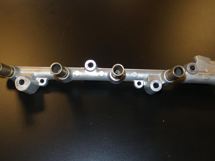 Usagé Système d'injection Alfa Romeo GT (937) 2.0 JTS 16V Prix € 65,00 Règlement à la marge proposé par A.T.S. van de Wiel