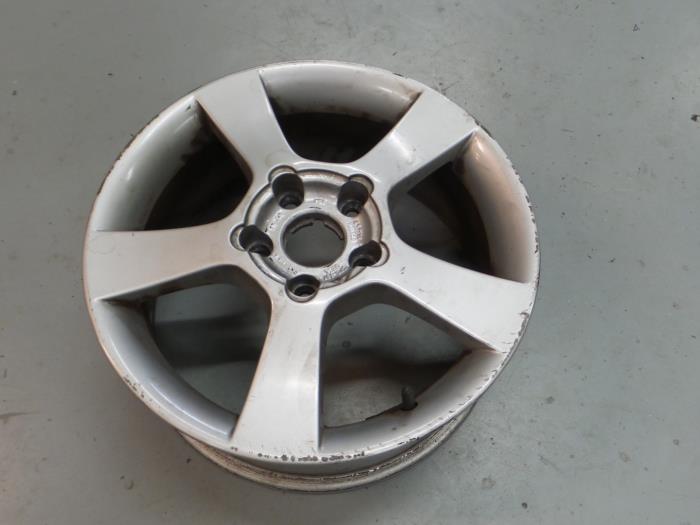 Wheel from a Seat Altea (5P1) 1.9 TDI 2007