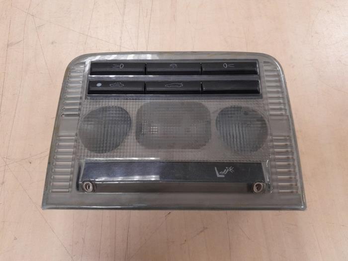 Begagnade Innerbelysning, fram Alfa Romeo 159 Pris € 40,00 Marginaltabell erbjuds av A.T.S. van de Wiel
