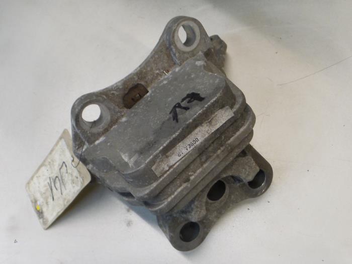 Used Engine mount Alfa Romeo Giulietta (940) 2.0 JTDm 16V 170 Price € 40,00 Margin scheme offered by A.T.S. van de Wiel
