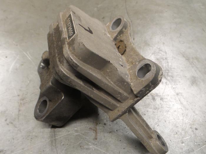 Used Engine mount Alfa Romeo Giulietta (940) 1.6 JTDm 16V Price € 35,00 Margin scheme offered by A.T.S. van de Wiel