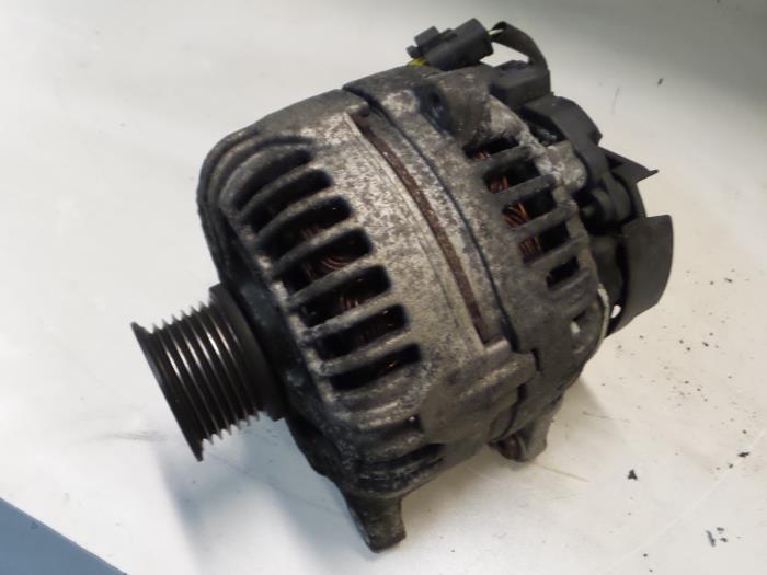 Gebrauchte Dynamo Renault Master II (JD) 2.5 dCi 120 FAP Preis € 50,00 Margenregelung angeboten von A.T.S. van de Wiel