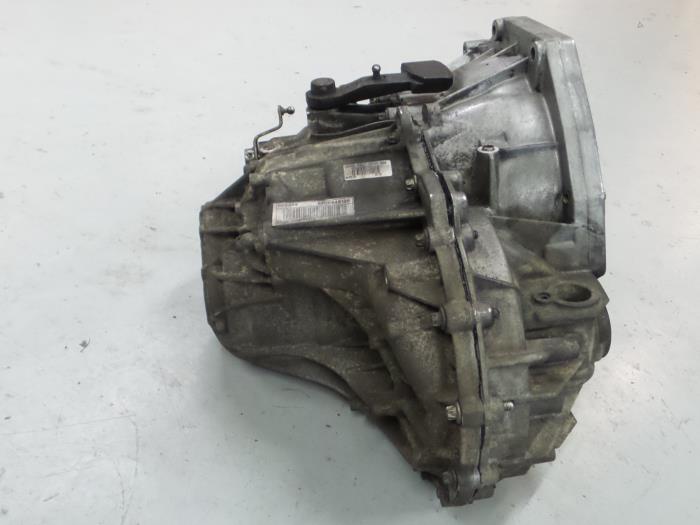 Gearbox from a Renault Master III (JD/ND/PD) 2.5 dCi 120 FAP 2008