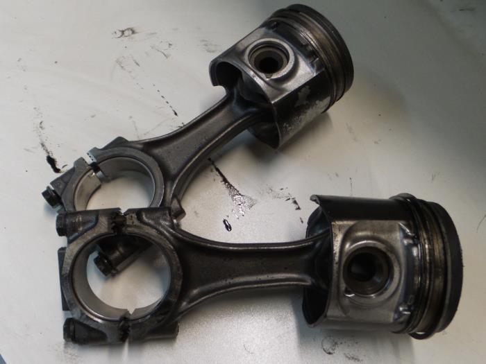 Used Piston Fiat Ducato (243/244/245/247) 2.8 JTD Price € 135,00 Margin scheme offered by A.T.S. van de Wiel