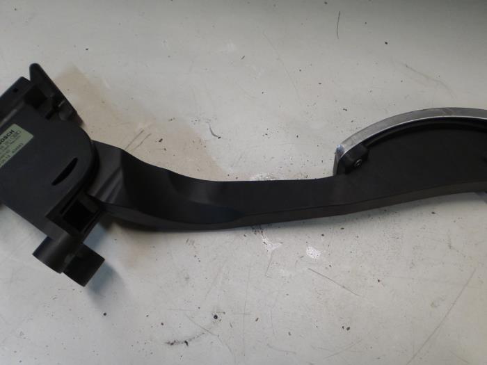 Begagnade Gaspedalsensor Alfa Romeo GT (937) 1.9 JTD 16V Multijet Pris € 25,00 Marginaltabell erbjuds av A.T.S. van de Wiel