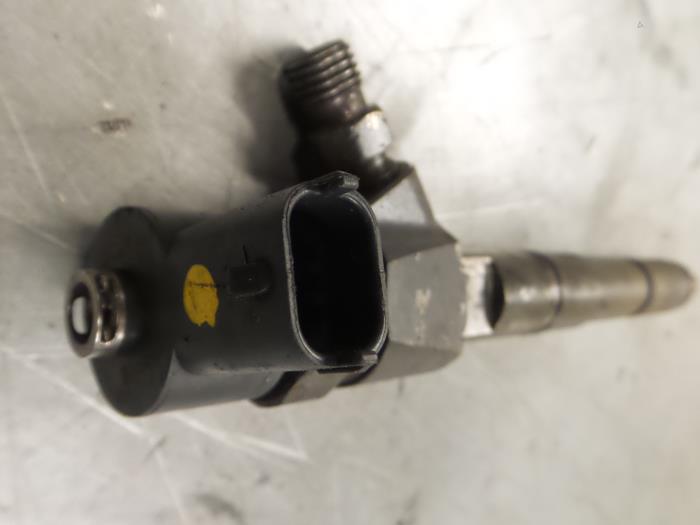 Usagé Injecteurs Alfa Romeo 159 Sportwagon (939BX) 2.4 JTDm 20V Prix € 95,00 Règlement à la marge proposé par A.T.S. van de Wiel