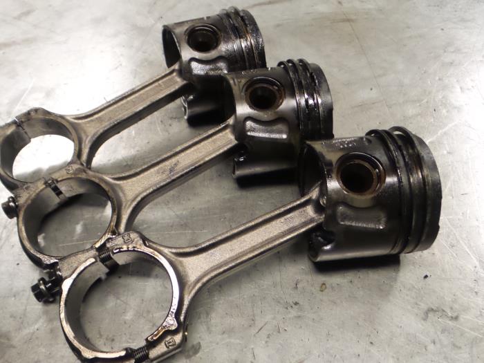 Usagé Piston Opel Combo Prix € 165,00 Règlement à la marge proposé par A.T.S. van de Wiel