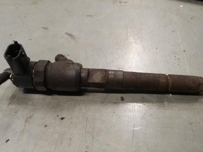 Usagé Injecteurs Fiat Doblo Cargo (263) 1.3 MJ 16V Euro 4 Prix € 75,00 Règlement à la marge proposé par A.T.S. van de Wiel