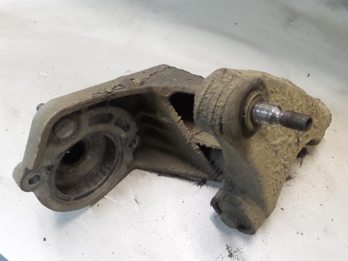 Front wishbone, left Alfa Romeo 147 1.9 JTDM - 51764251