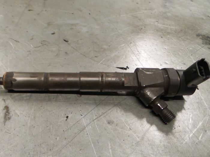 Usagé Injecteurs Alfa Romeo GT (937) 1.9 JTD 16V Multijet Prix € 85,00 Règlement à la marge proposé par A.T.S. van de Wiel