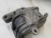 Engine mount from a Seat Altea XL (5P5) 2.0 TDI 16V FR Freetrack 4WD 2008