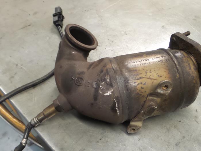 Uzywane Alfa Romeo Gt 937 1 9 Jtd 16v Multijet Katalizator 937a5000 A T S Van De Wiel Proxyparts Pl