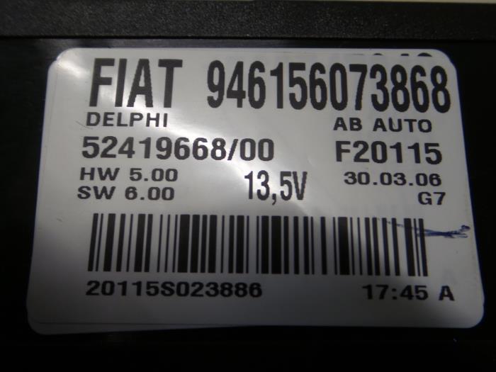 Heater control panel from a Alfa Romeo Brera (939) 3.2 JTS Q4 V6 24V 2007