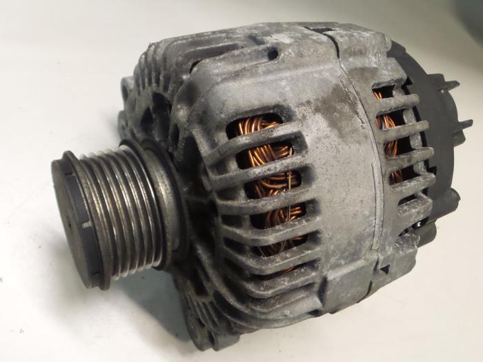 Begagnade Dynamo Seat Leon (1P1) 2.0 TFSI FR 16V Pris € 55,00 Marginaltabell erbjuds av A.T.S. van de Wiel